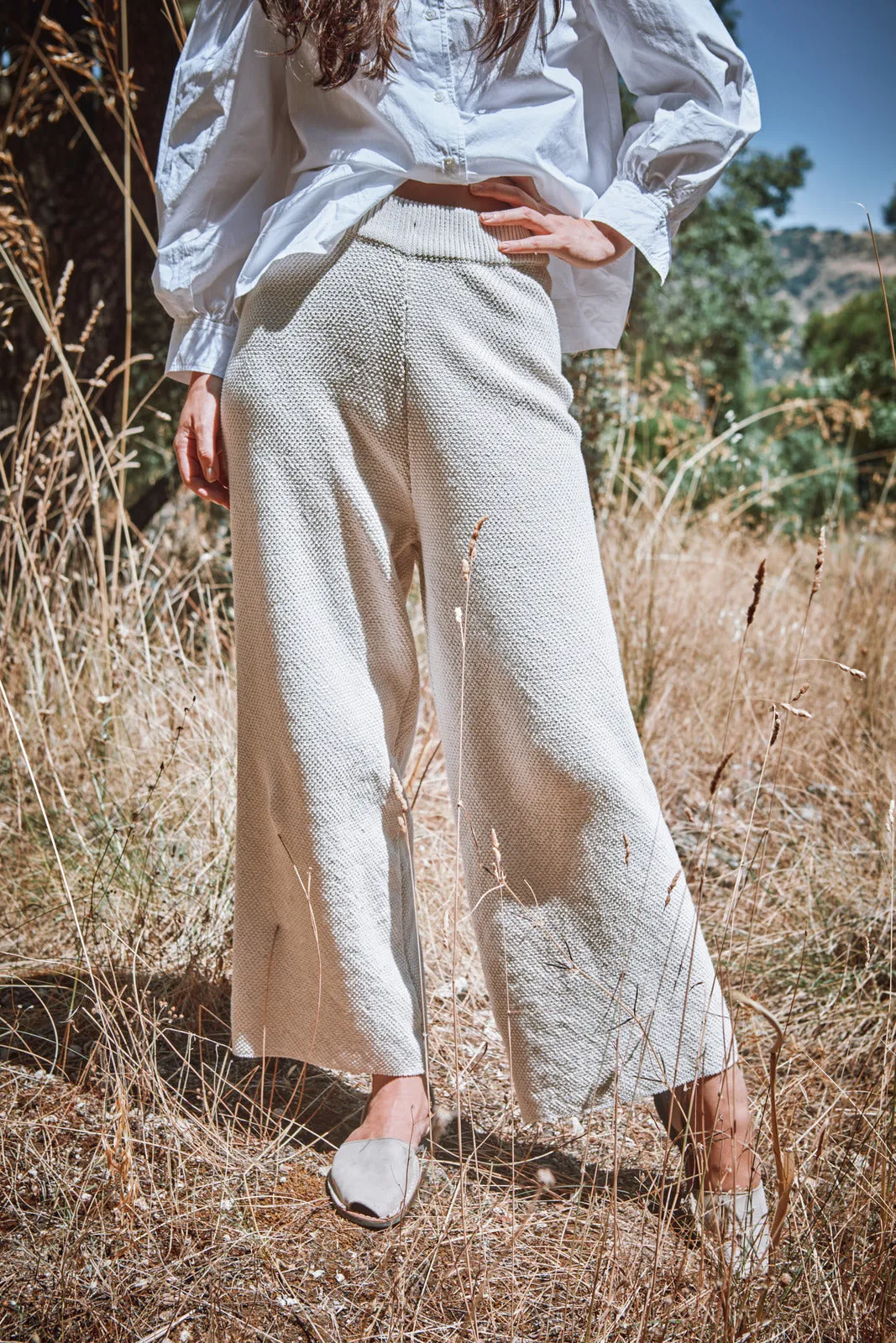 LOUISA Cropped Pants in Organic Cotton - Off-White sold by L’ENVERS