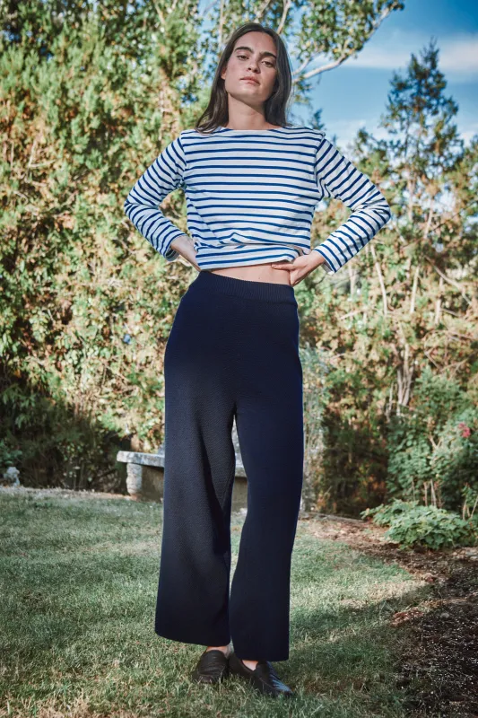 LOUISA Cropped Pants in Organic Cotton - Navy sold by L’ENVERS