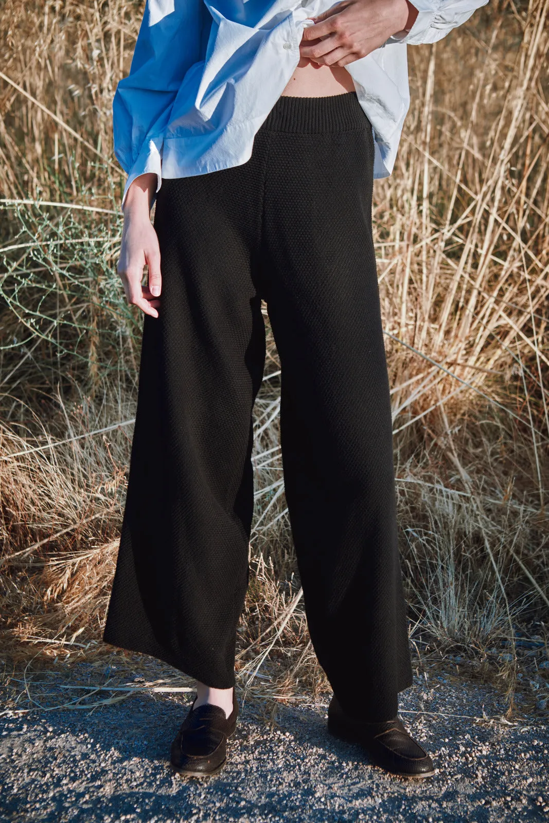 LOUISA Cropped Pants in Organic Cotton - Black sold by L’ENVERS product image thumbnail 2