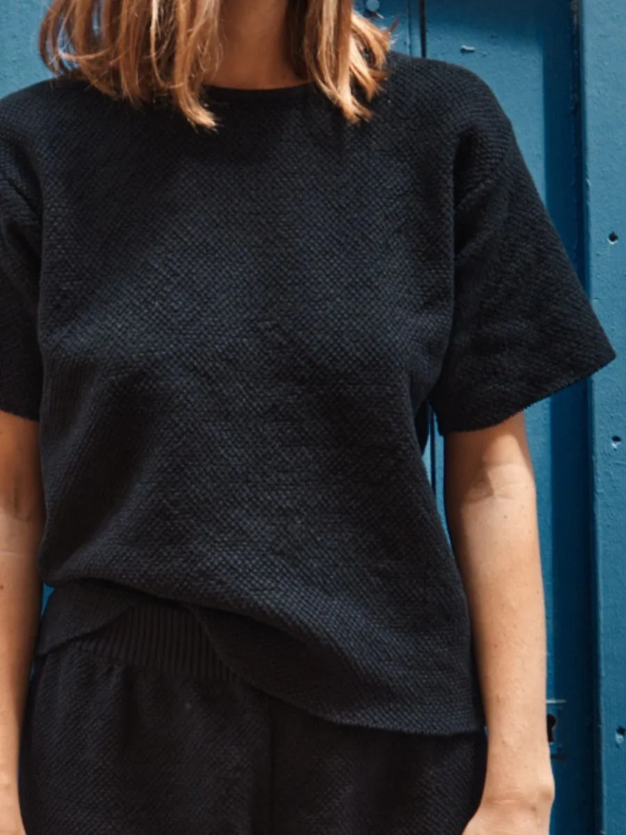 LÉA Short-Sleeve Tee in Organic Cotton - Black sold by L’ENVERS product image thumbnail 2