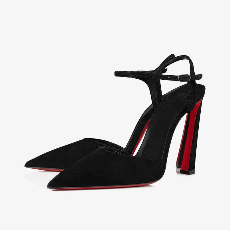 Chic Black Pointed Heels sold by ArnoConti