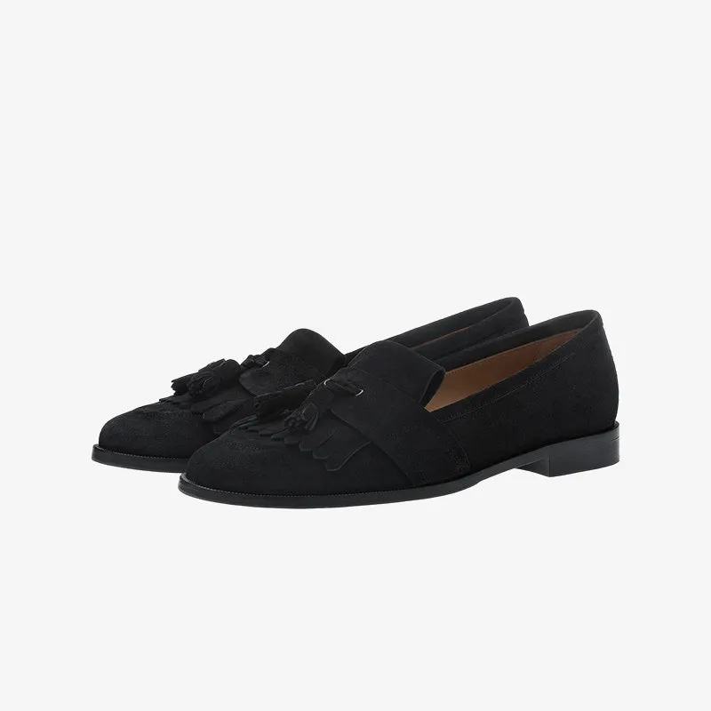 Minimal Black Everyday Loafers with Weather-Resistant Finish made by ArnoConti