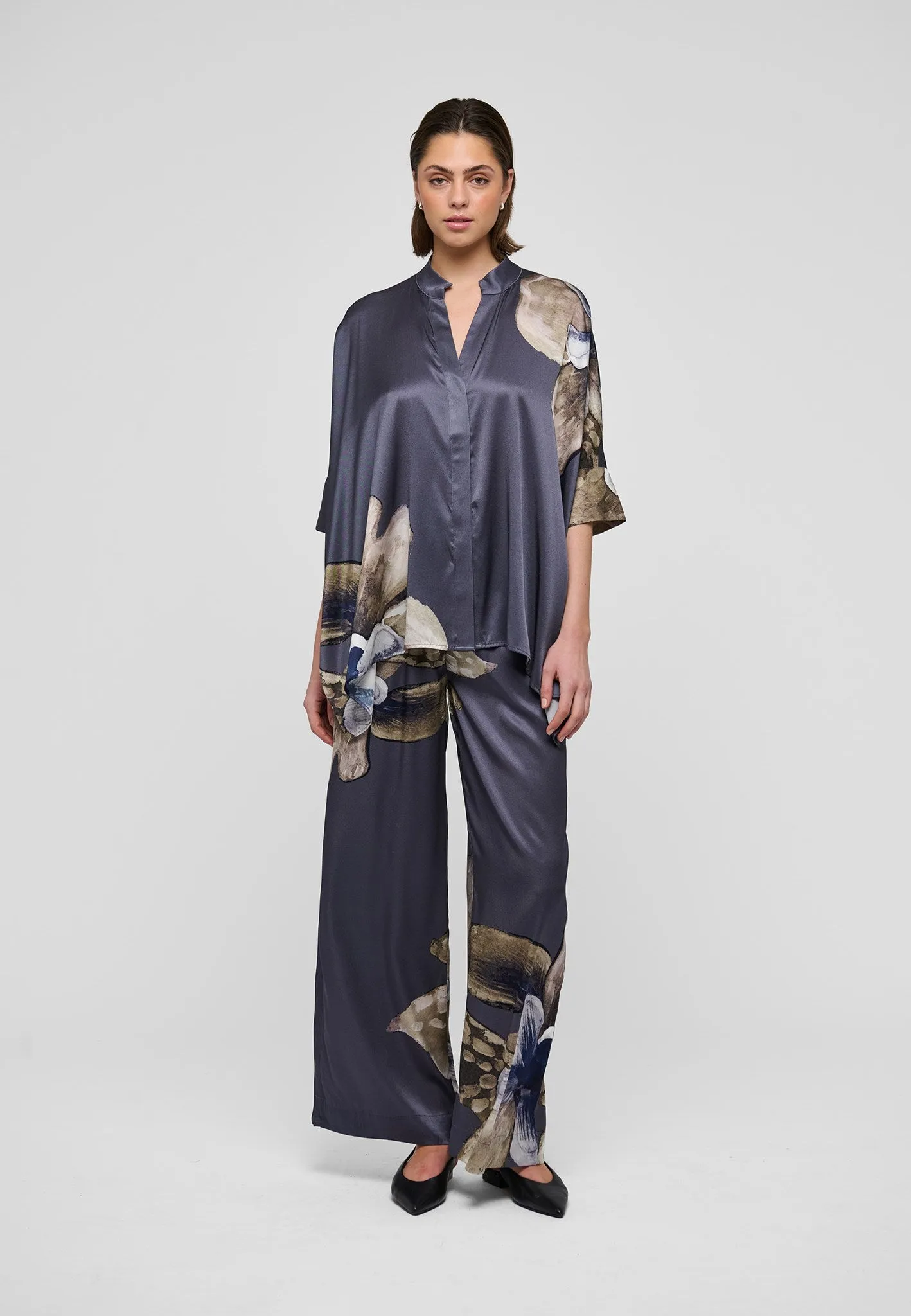 MandyDEA-Belladonna Steel sold by Dea Kudibal
