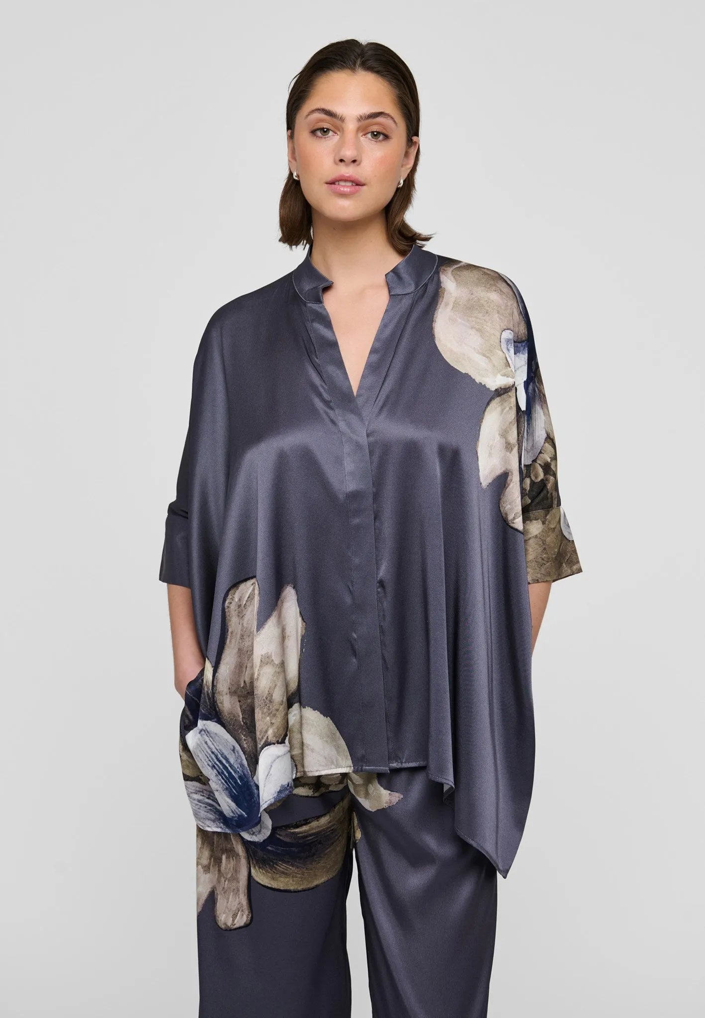 MandyDEA-Belladonna Steel sold by Dea Kudibal product image thumbnail 5