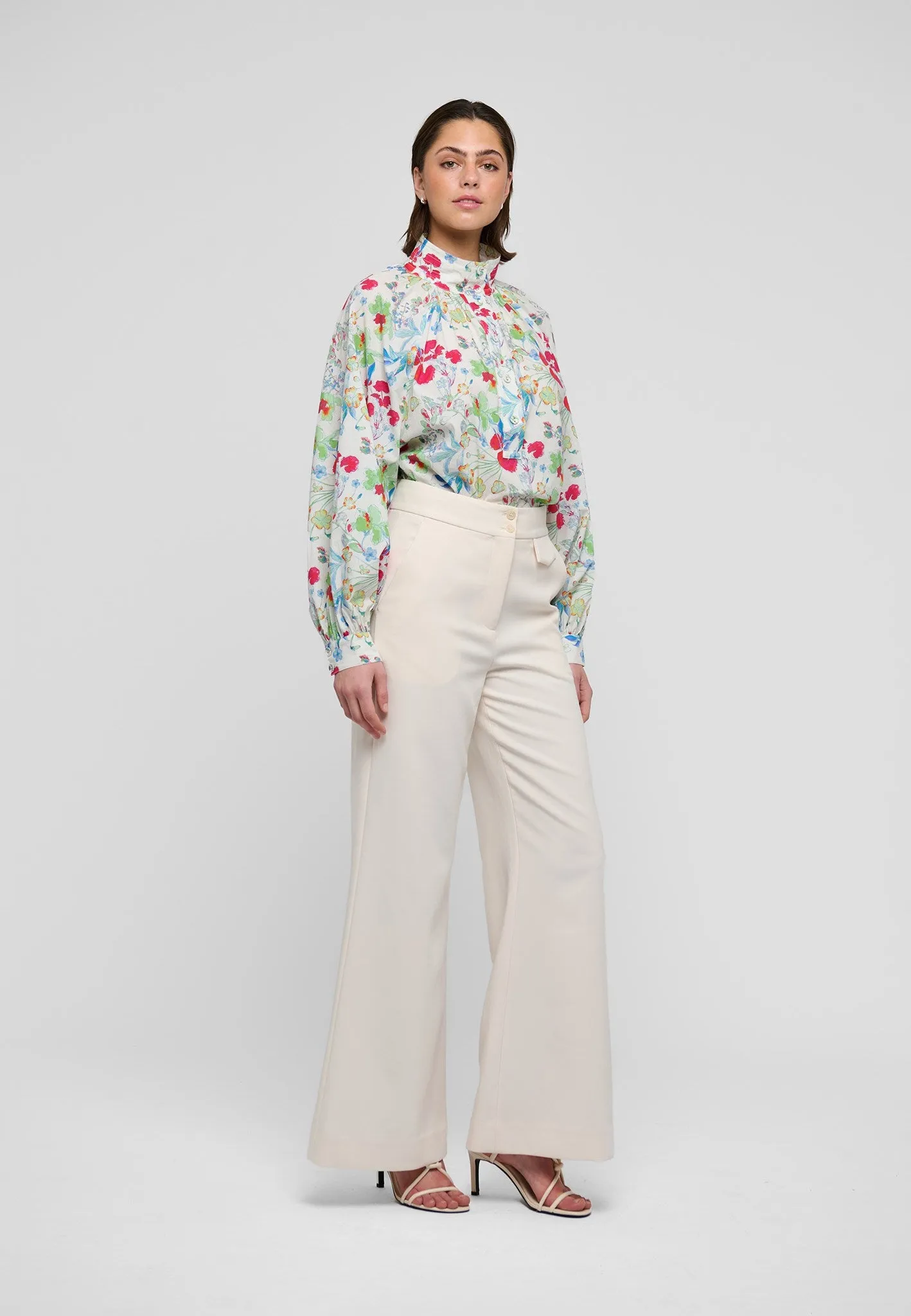 NicolaDEA NS-Fleurette Leche sold by Dea Kudibal product image thumbnail 2