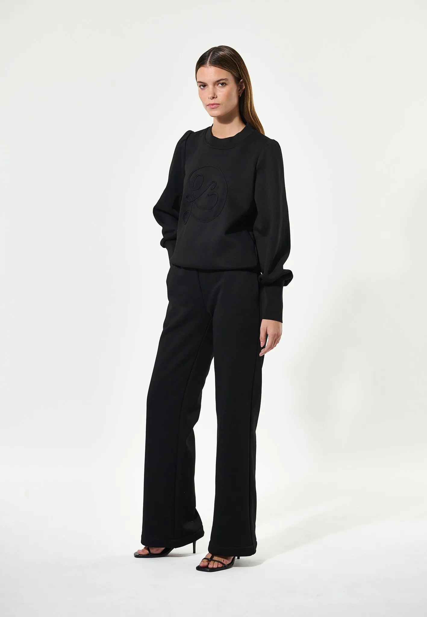 VanescaDEA-Black sold by Dea Kudibal product image thumbnail 2