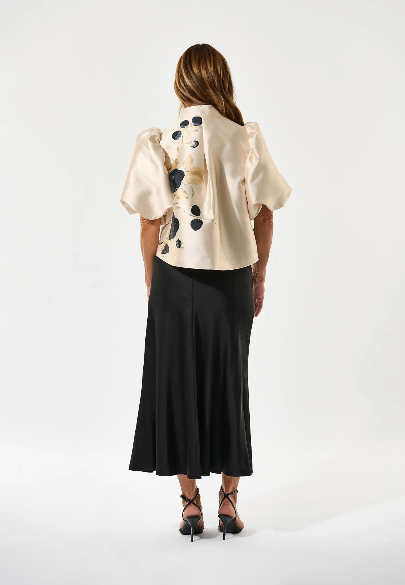 OliviaDEA NS-Lotus Leche sold by Dea Kudibal product image thumbnail 3
