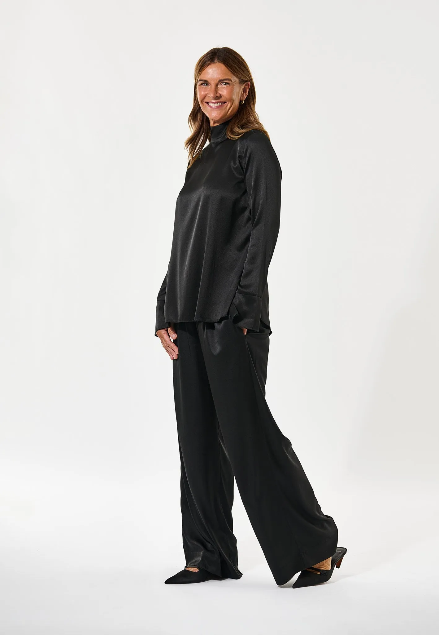 RobineDEA-Black sold by Dea Kudibal product image thumbnail 3