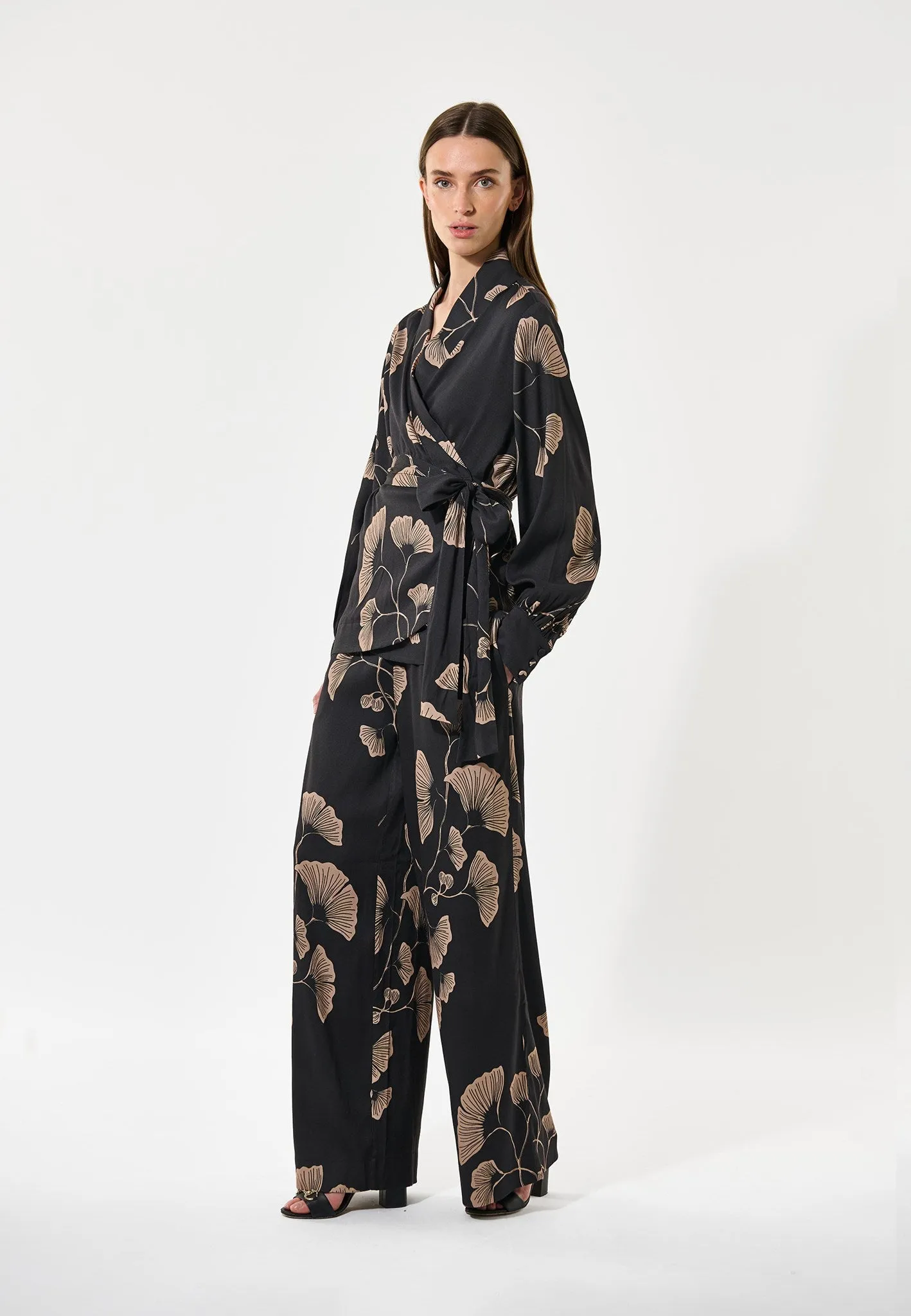 MargoDEA EV-Yoku Camel sold by Dea Kudibal product image thumbnail 2