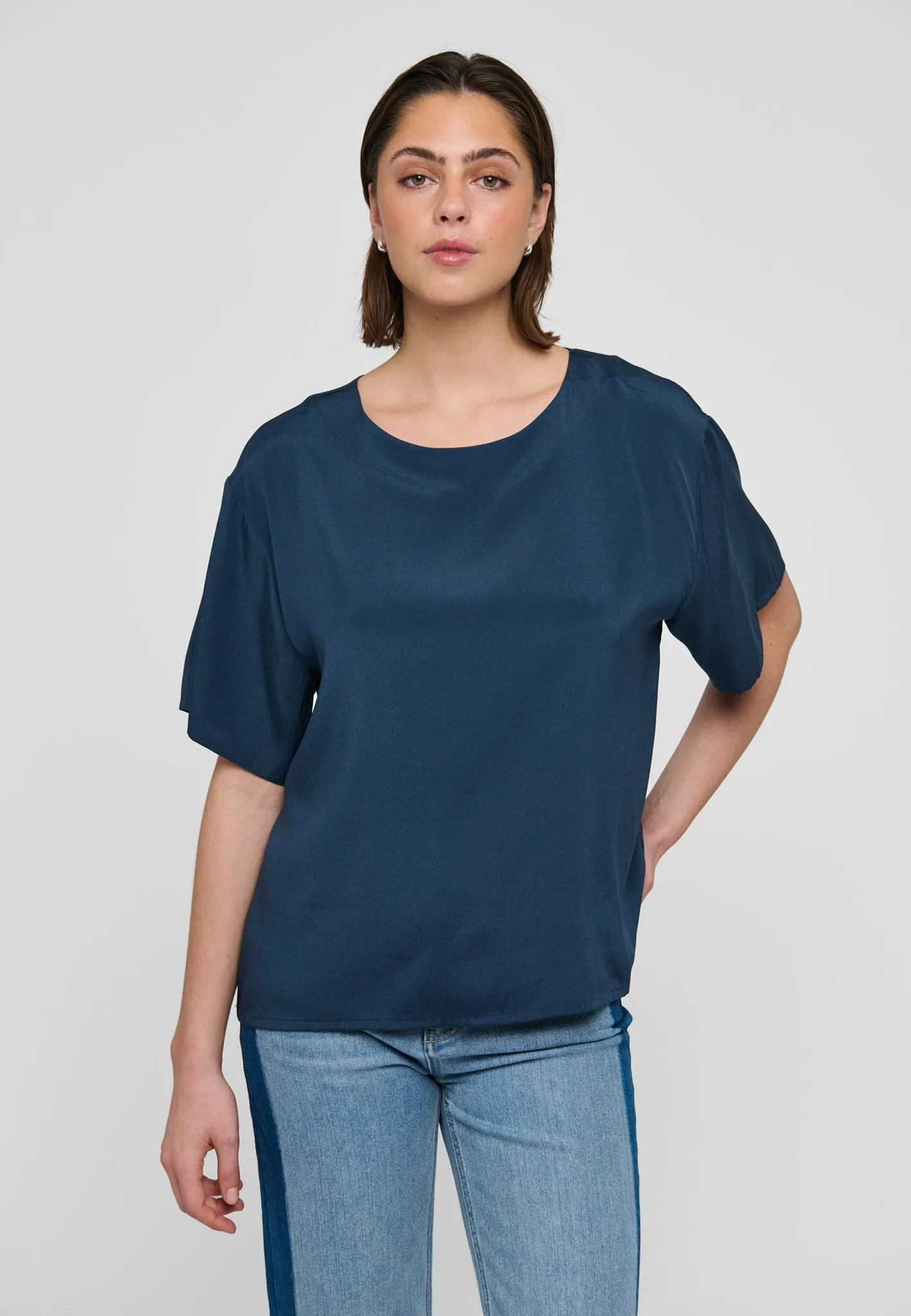 SolanaDEA-Space sold by Dea Kudibal product image thumbnail 3