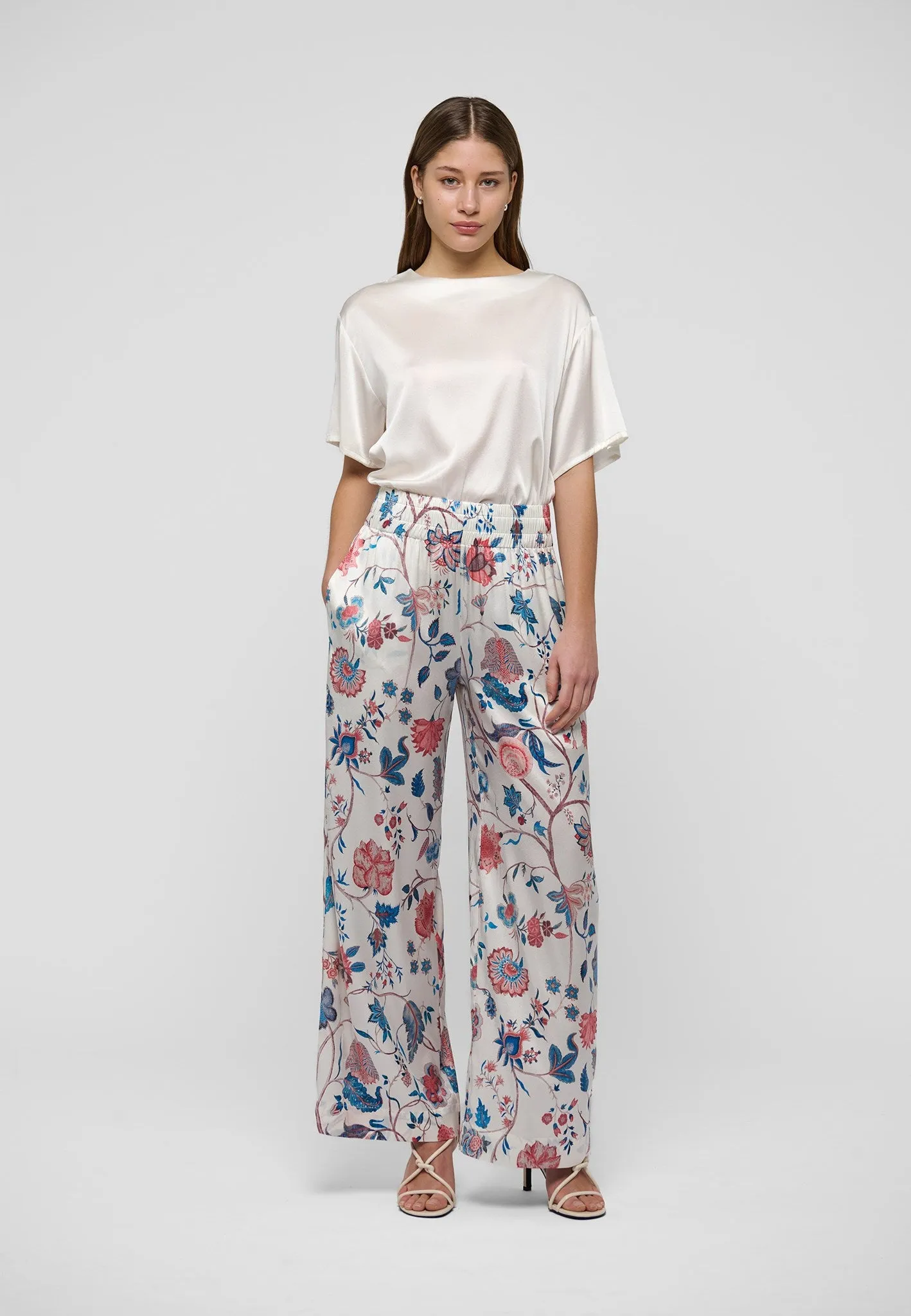 SolanaDEA-Nat. White sold by Dea Kudibal product image thumbnail 2