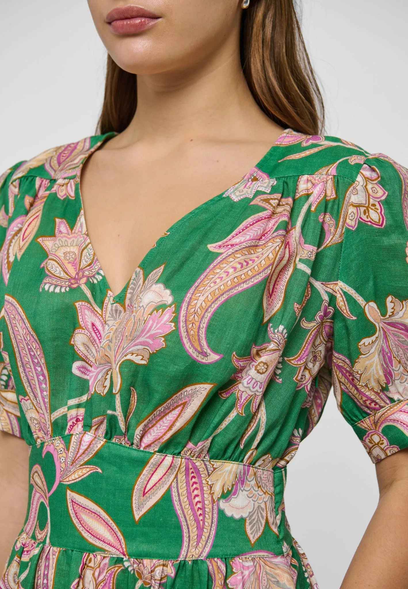 LeandraDEA NS-Paisley Full Green sold by Dea Kudibal product image thumbnail 4