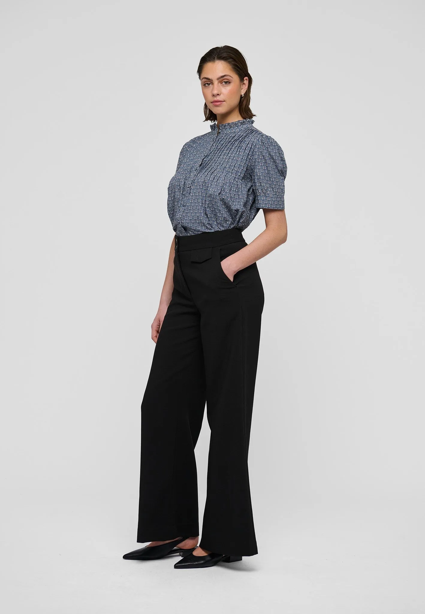 FrayDEA NS-Embrace sold by Dea Kudibal product image thumbnail 2