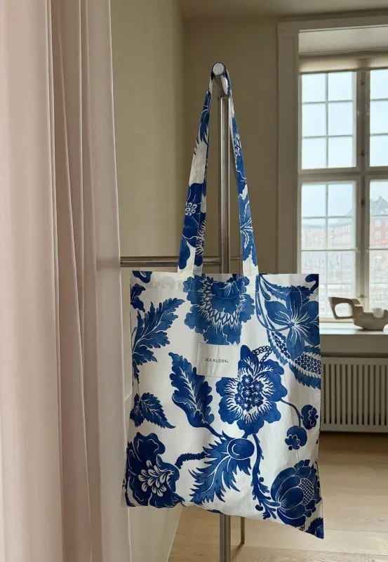 Fabric bag-Bloom Midnight made by Dea Kudibal
