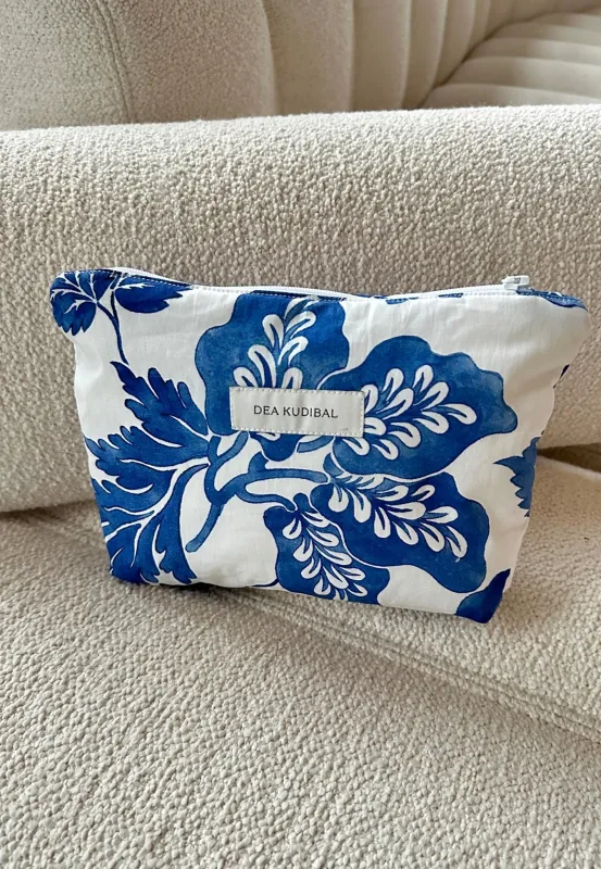Makeup Bag-Bloom Midnight made by Dea Kudibal