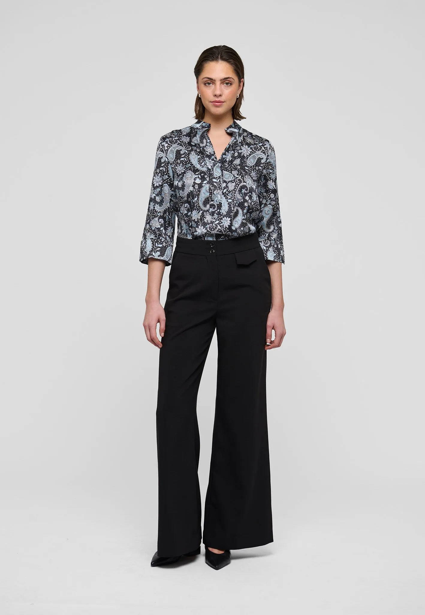 LamarsDEA-Black sold by Dea Kudibal product image thumbnail 2