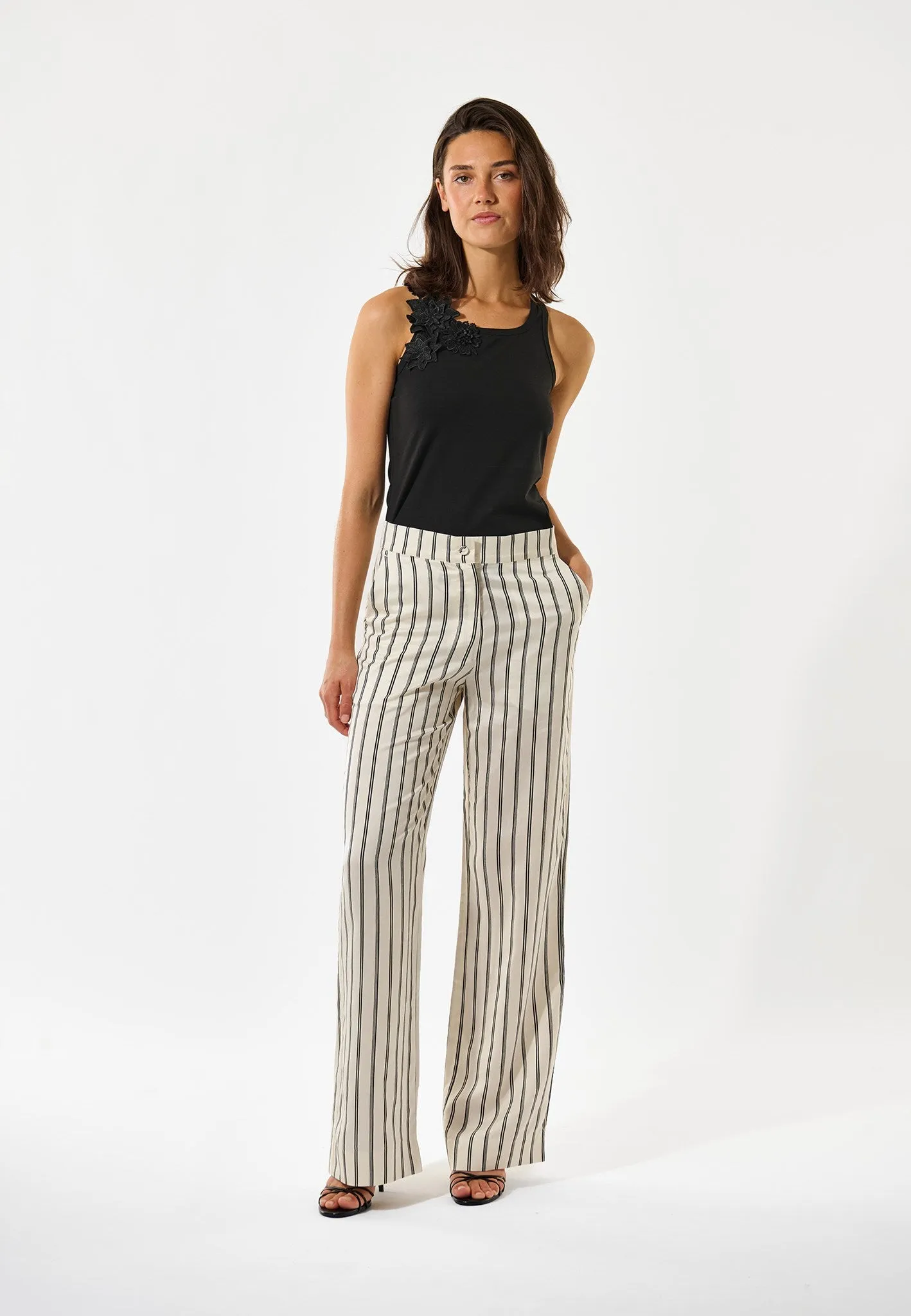 EvelinDEA NS-Flare sold by Dea Kudibal