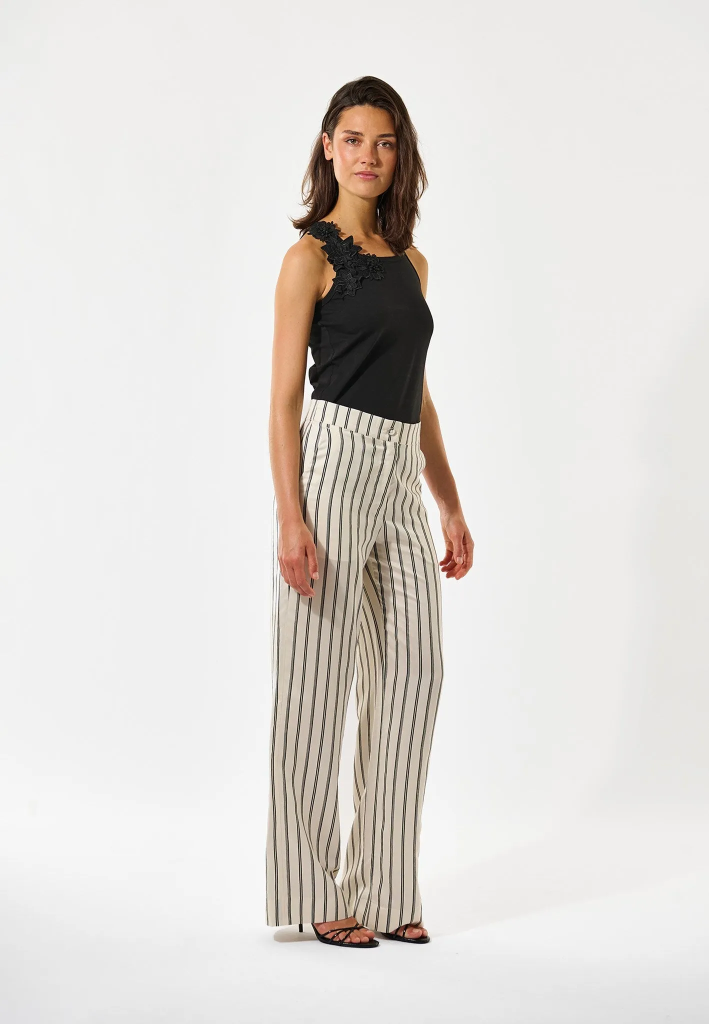 EvelinDEA NS-Flare sold by Dea Kudibal product image thumbnail 2