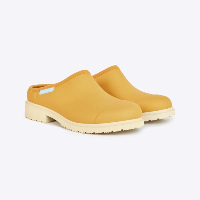 Billie Clog // Buttermilk made by Merry People