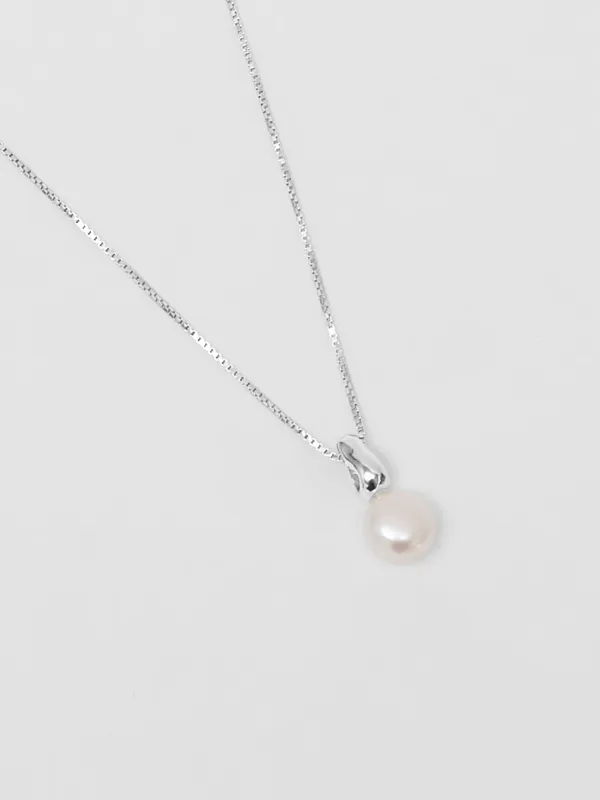 Emmy Necklace in Sterling Silver (Sample) made by Wolf Circus
