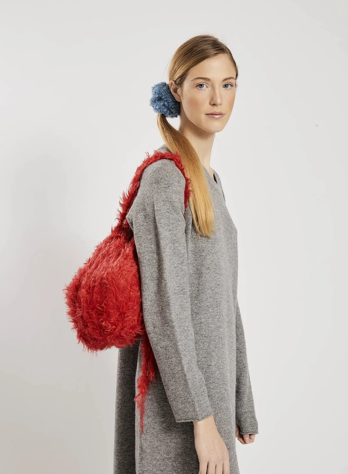 Feathers sold by Maria La Rosa