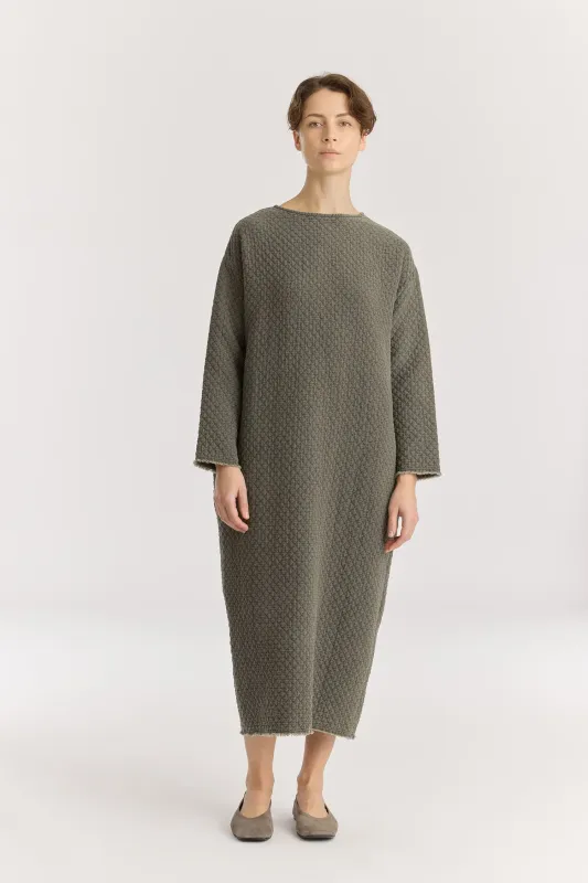 DIAMOND QUILTED DRESS / SLATE sold by Black Crane