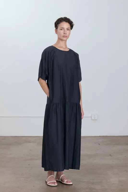EASY DRESS / FADED BLACK made by Black Crane