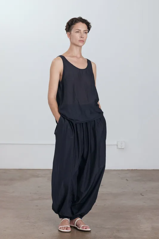 AKARI PANTS / FADED BLACK sold by Black Crane