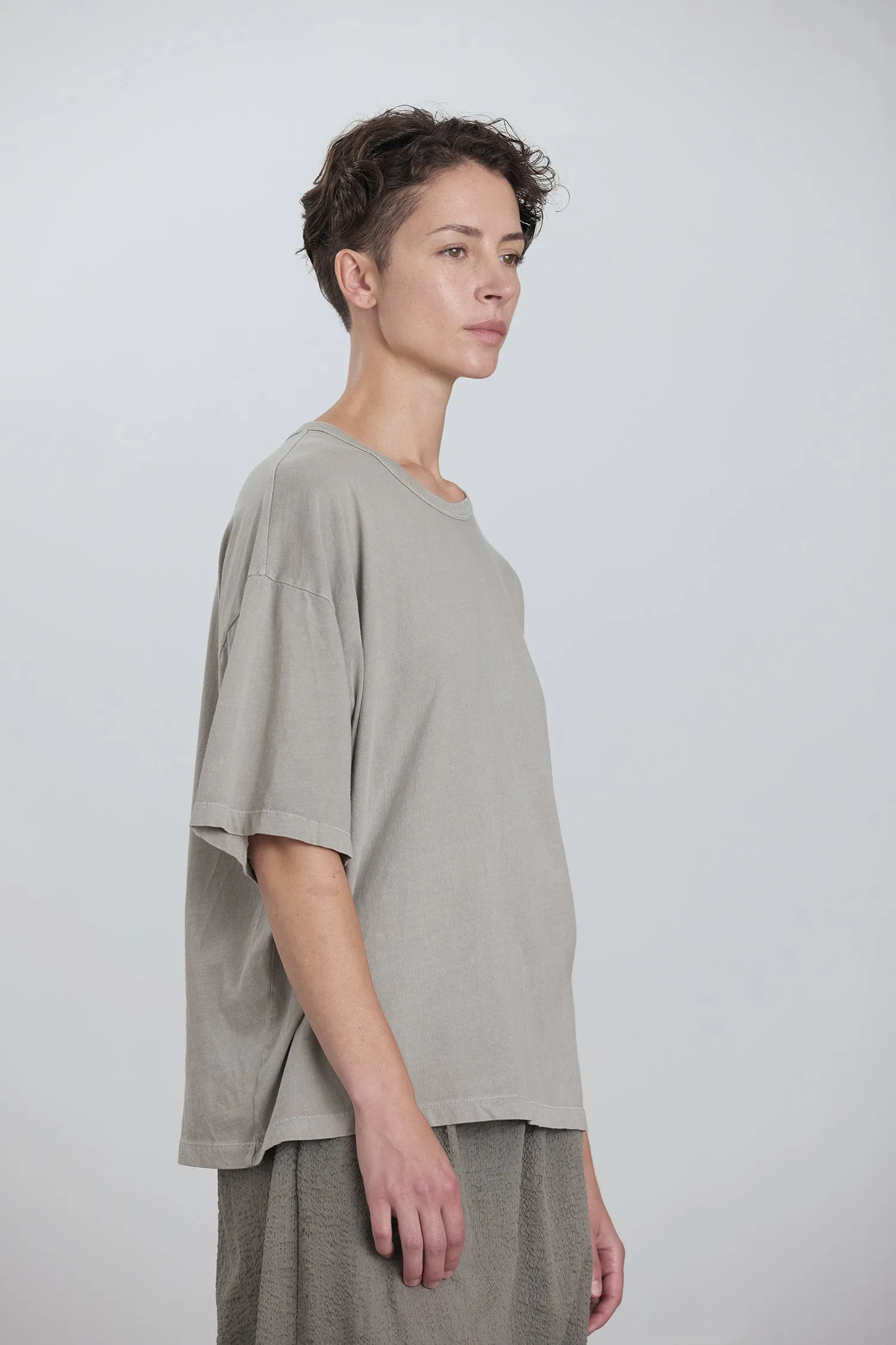 ORGANIC COTTON WIDE SHORT SLEEVE TEE / GREY sold by Black Crane product image thumbnail 3