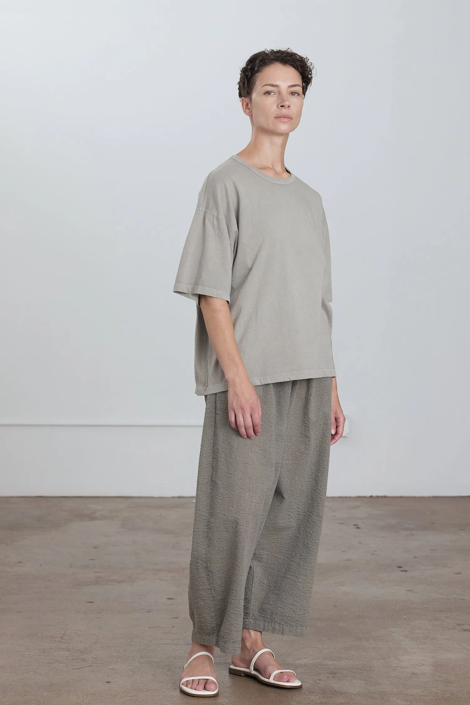 ORGANIC COTTON WIDE SHORT SLEEVE TEE / GREY sold by Black Crane