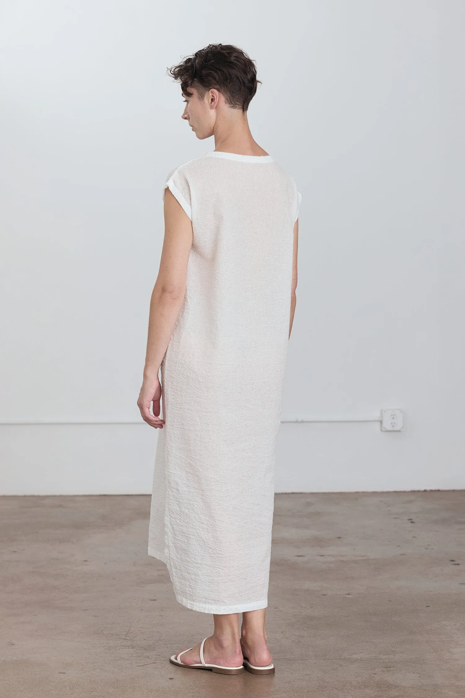 NO SLEEVE DRESS / WHITE sold by Black Crane product image thumbnail 3