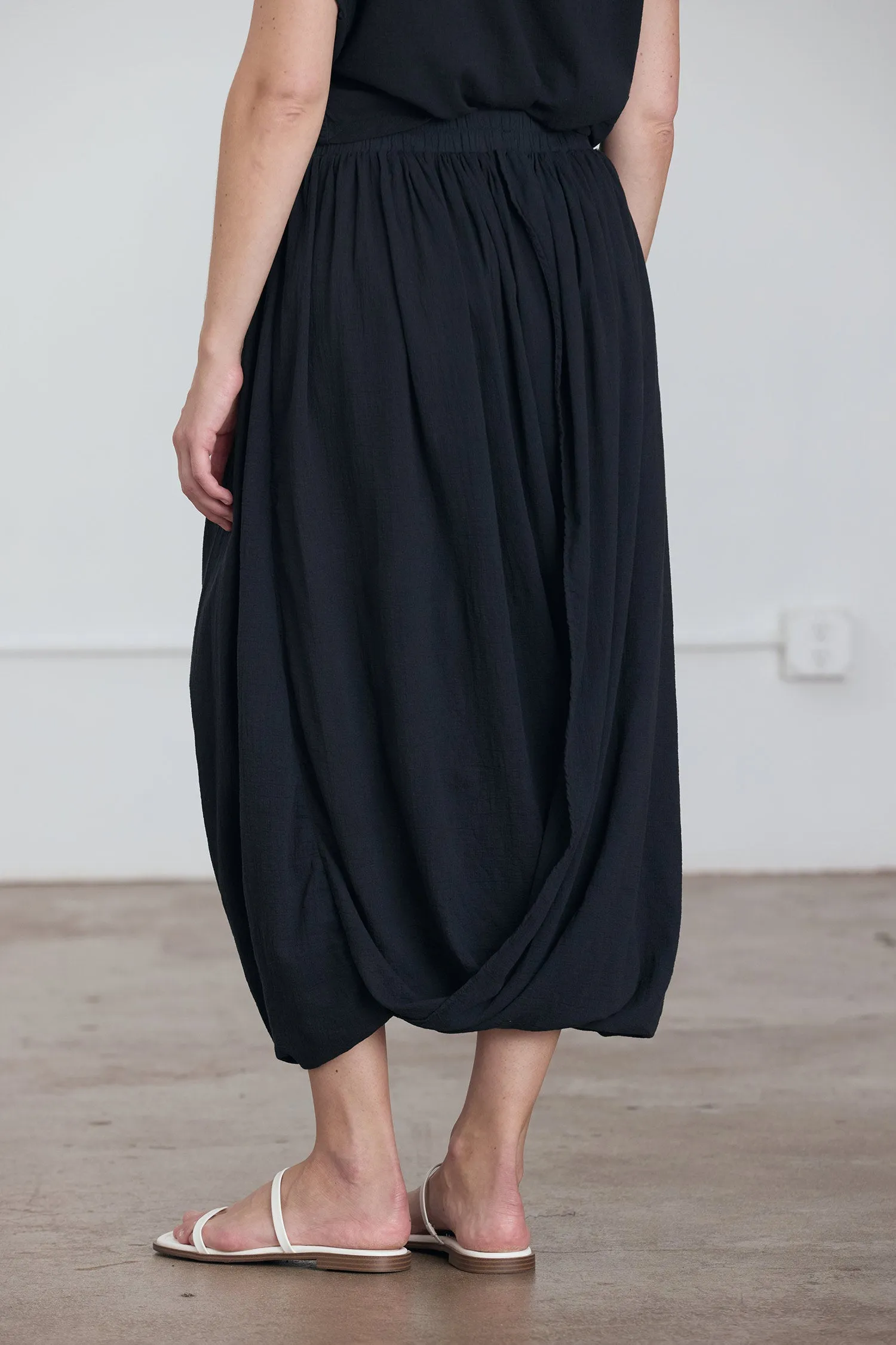 GREEK COLUMN SKIRT / SUMI BLACK sold by Black Crane product image thumbnail 4
