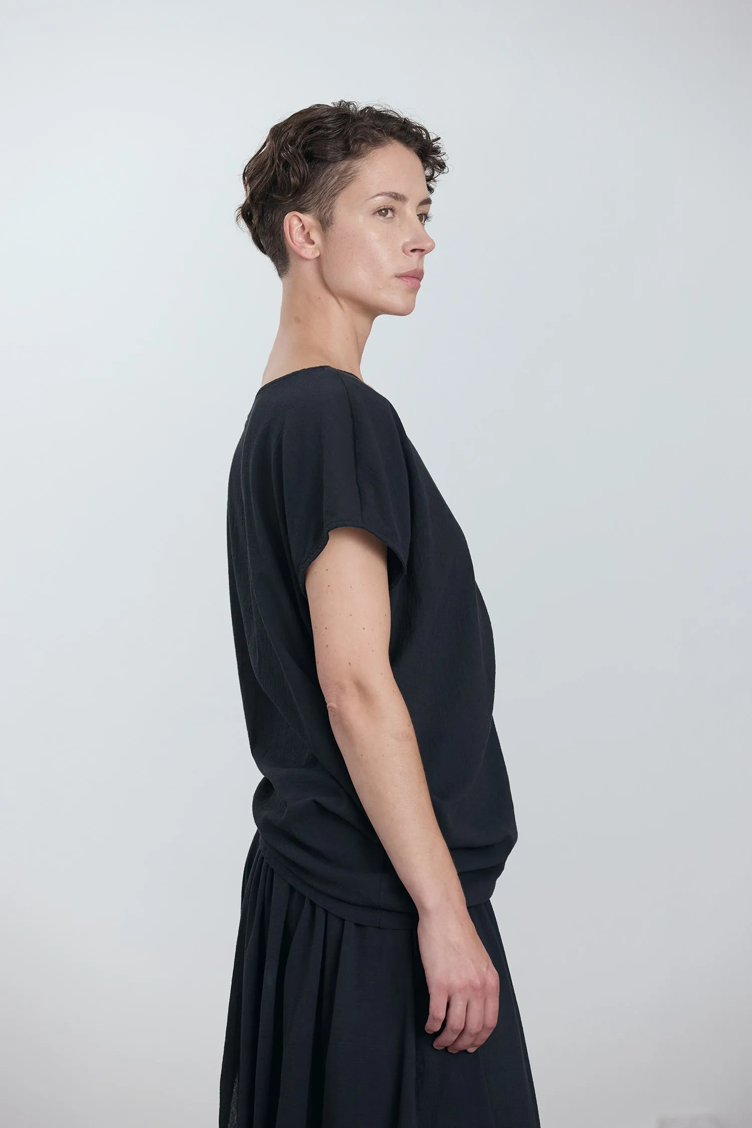 ASYMMETRIC TOP / SUMI BLACK sold by Black Crane product image thumbnail 2