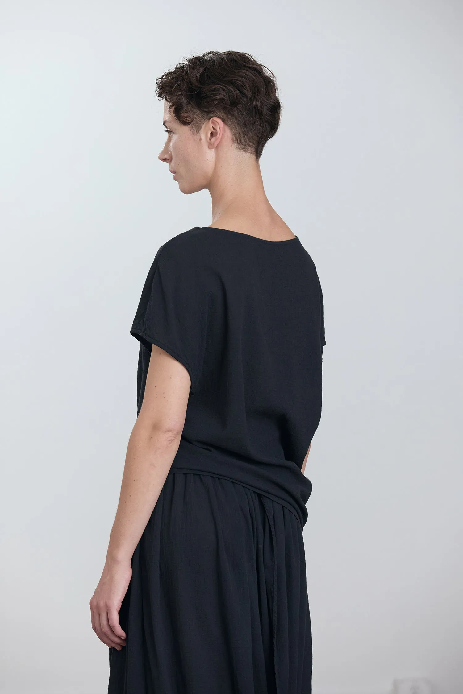 ASYMMETRIC TOP / SUMI BLACK sold by Black Crane product image thumbnail 3