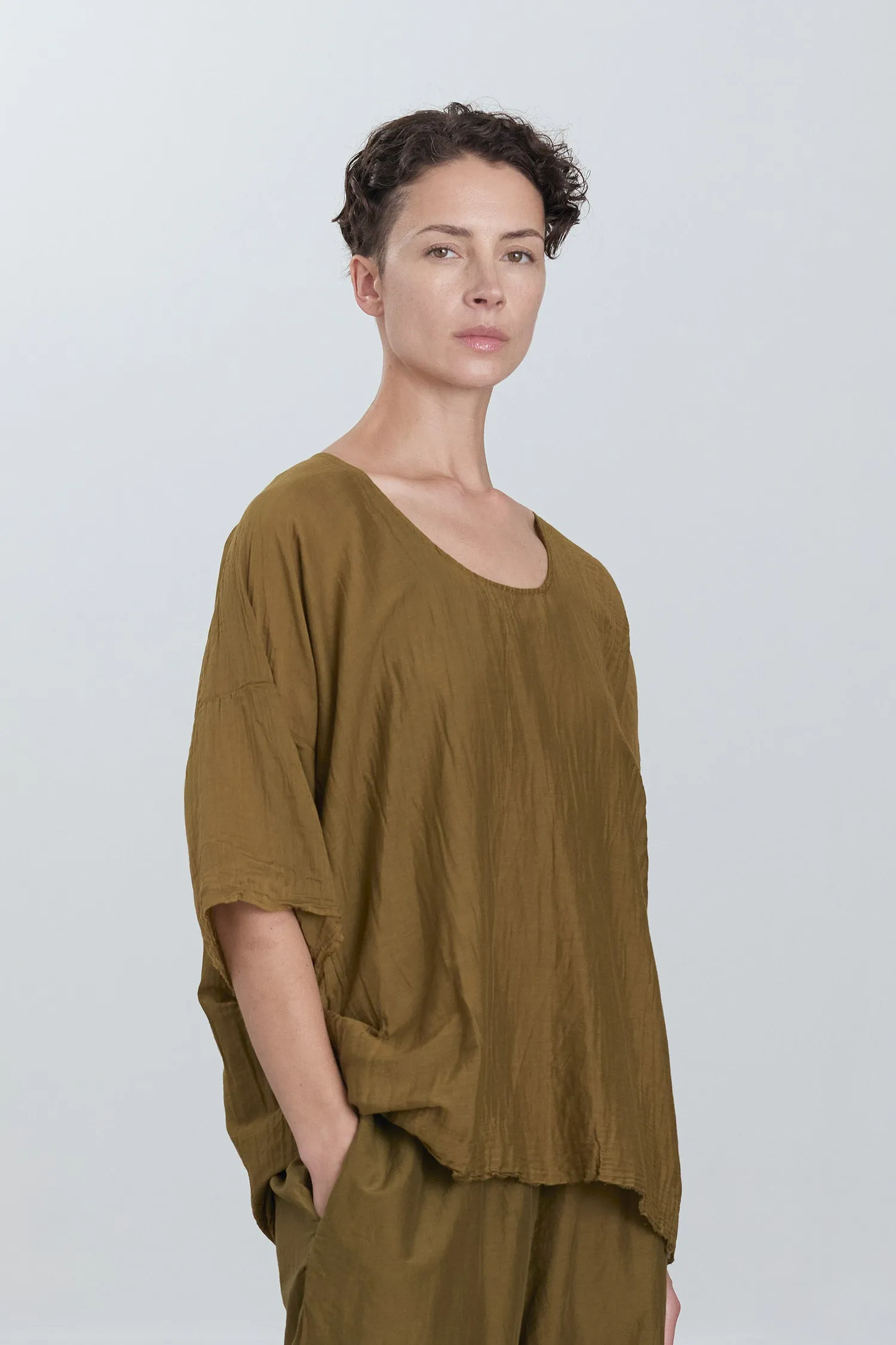OVERSIZED TOP / DK. OLIVE sold by Black Crane product image thumbnail 3