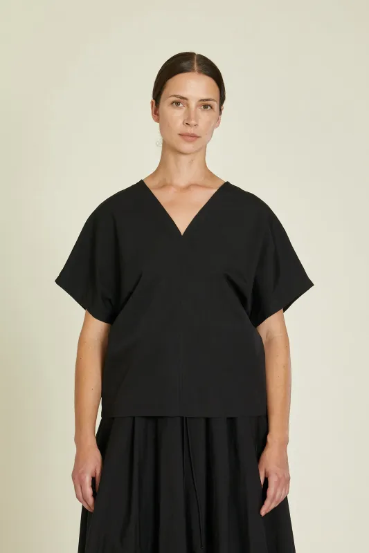 V-NECK TOP / BLACK / OCP-VT15 (CONTRASTED STITCHES) made by Black Crane