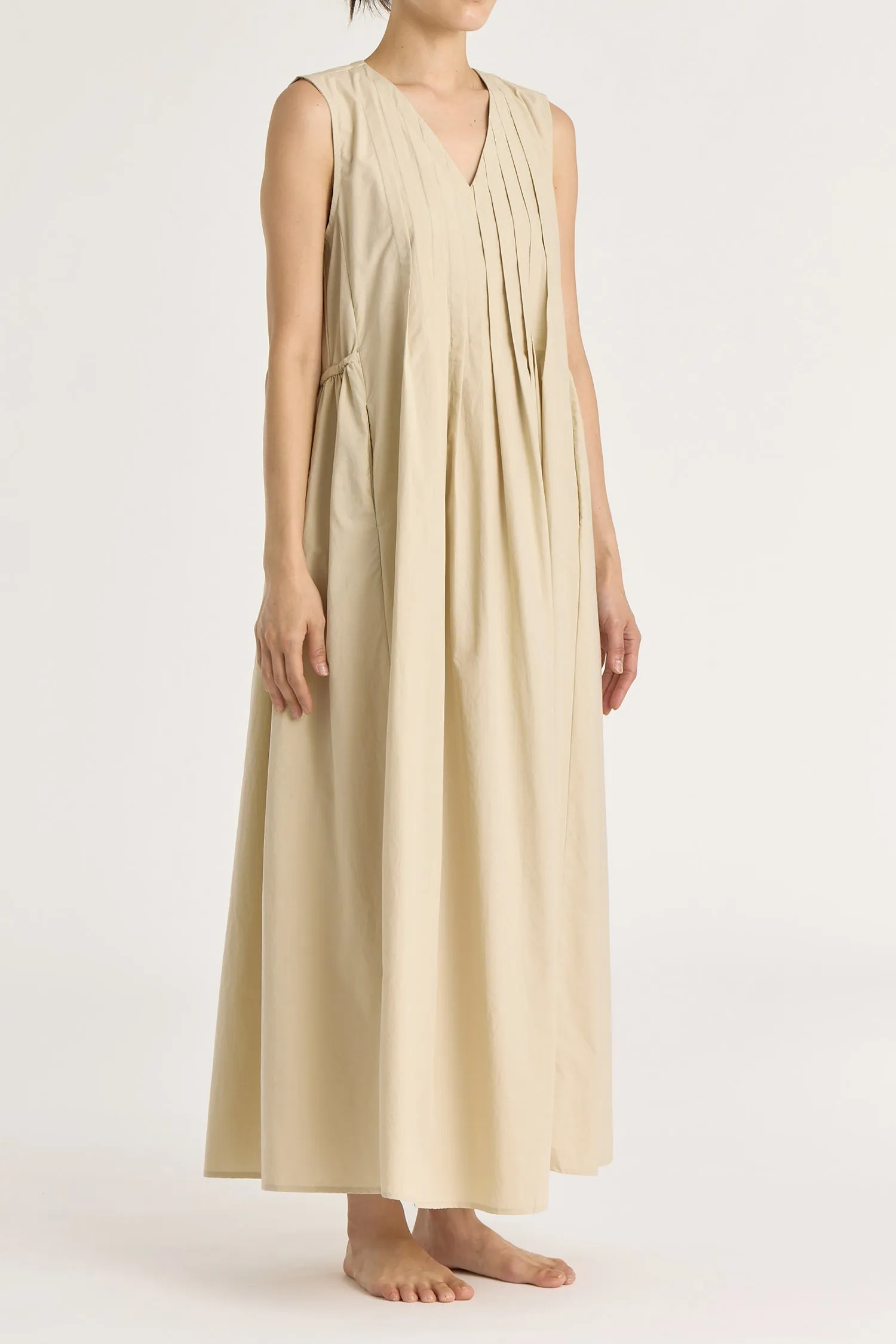 PLEATED V NECK DRESS / OYSTER / C-TVD13 sold by Black Crane product image thumbnail 4