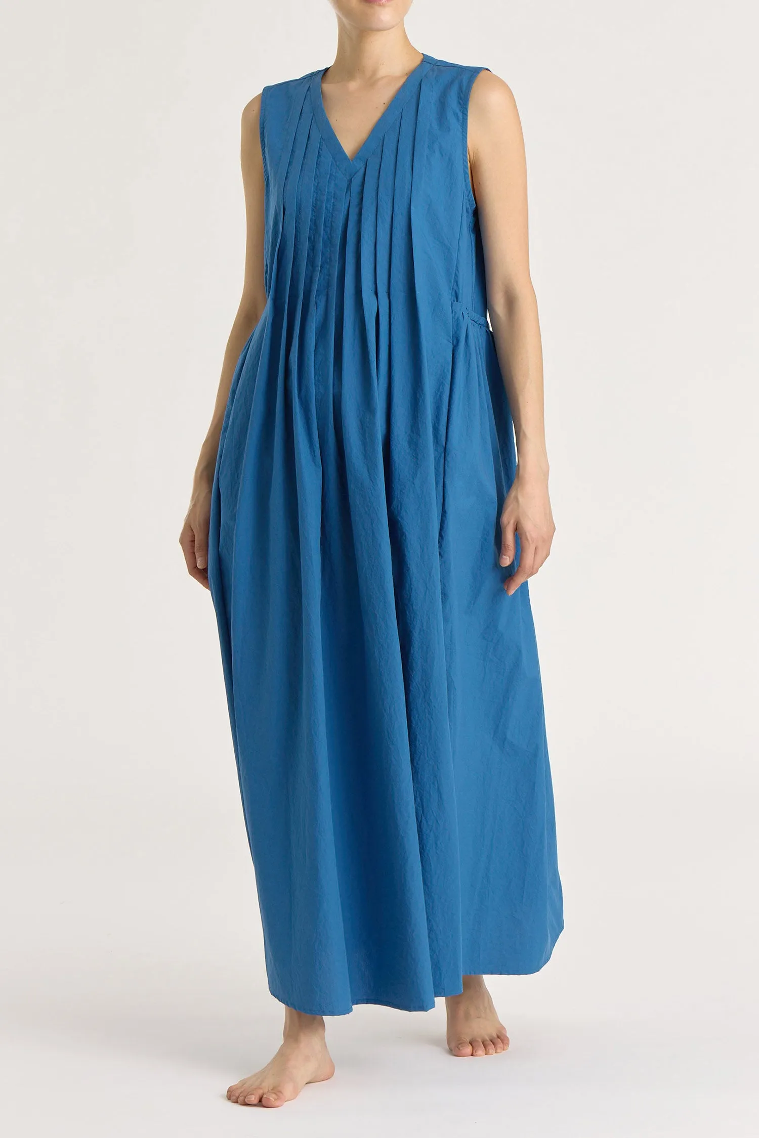 PLEATED V NECK DRESS (V-NECK) / BLUE / C-TVD13 sold by Black Crane