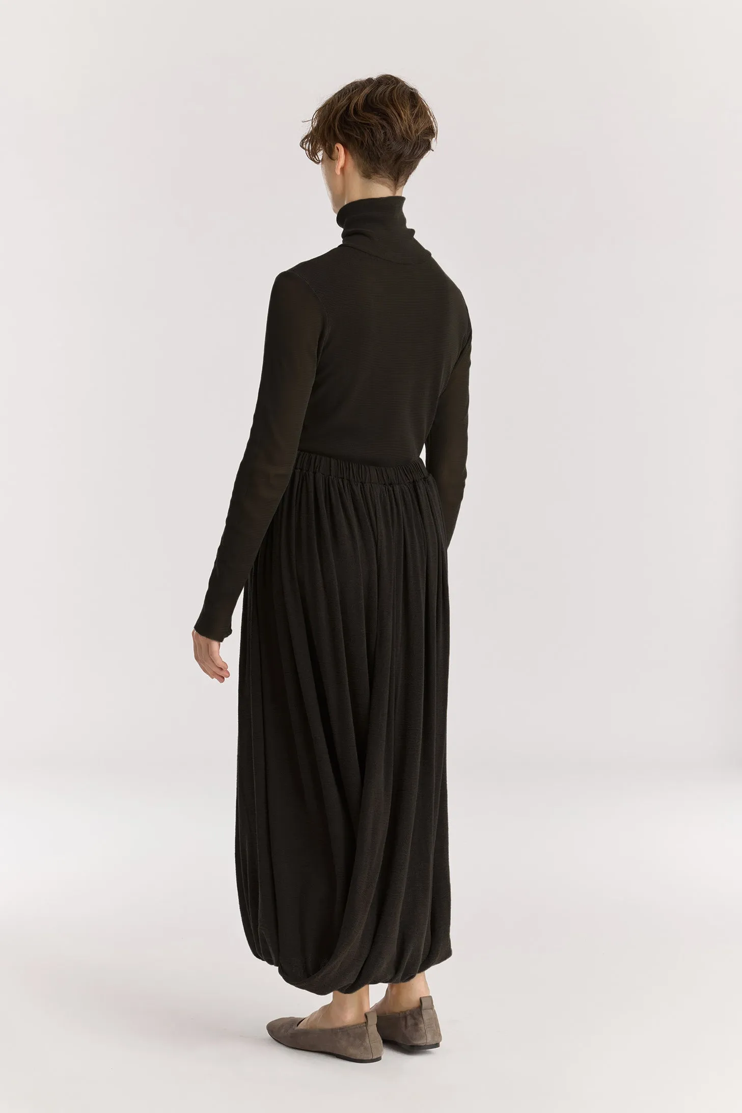 DOUBLE-LAYERED DRAPY SKIRT / BLACK / RC-GS02 sold by Black Crane product image thumbnail 3