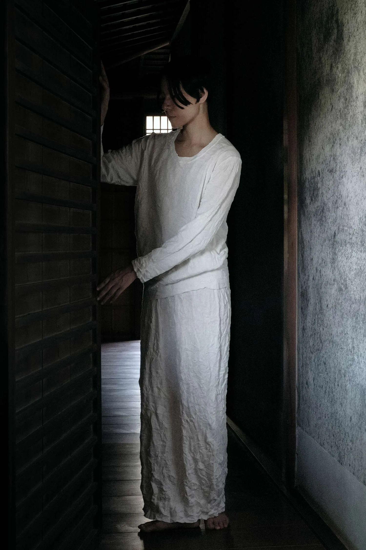 CRINKLED SUMMER KNIT TOP / WHITE / CP-LCK09 sold by Black Crane product image thumbnail 2
