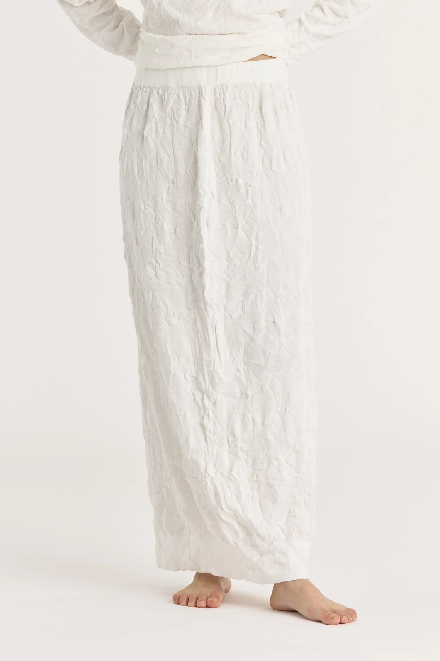 CRINKLED KNIT SKIRT / WHITE / CP-CKS08 sold by Black Crane product image thumbnail 4