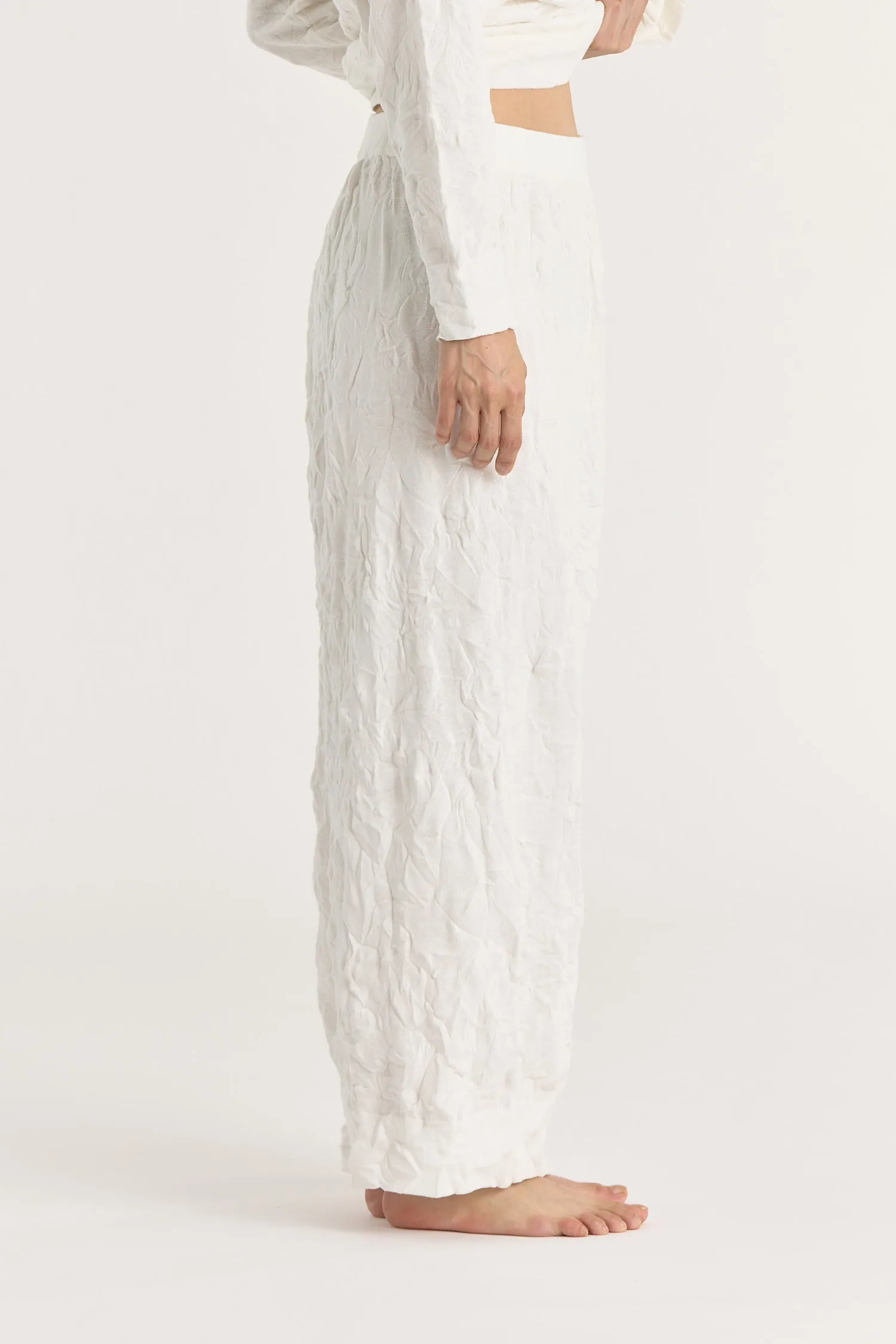 CRINKLED KNIT SKIRT / WHITE / CP-CKS08 sold by Black Crane product image thumbnail 5