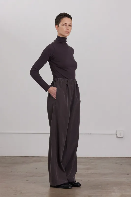STRAIGHT PANTS / DK. PLUM made by Black Crane