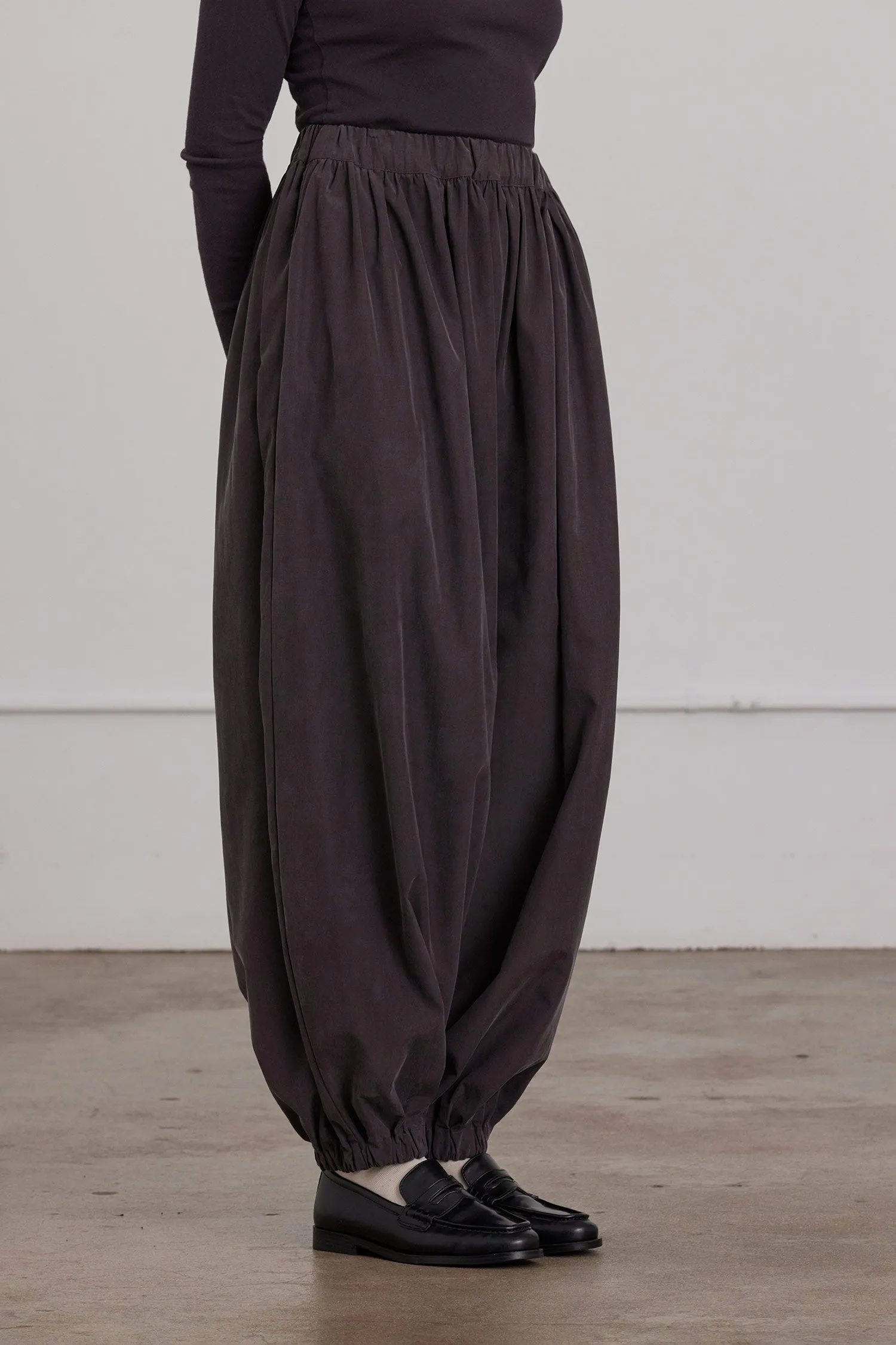 LANTERN PANTS / DK. PLUM sold by Black Crane product image thumbnail 3