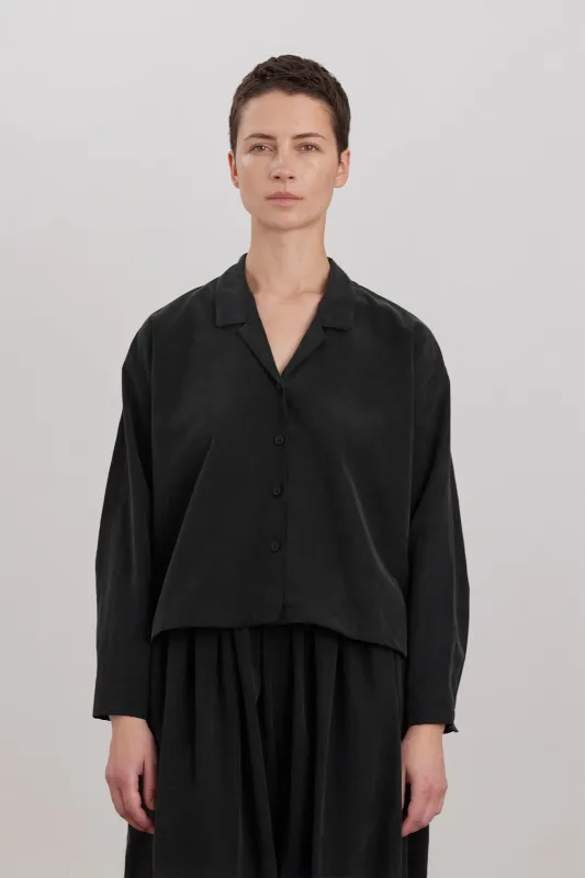 CROPPED L/S SHIRTS / BLACK made by Black Crane
