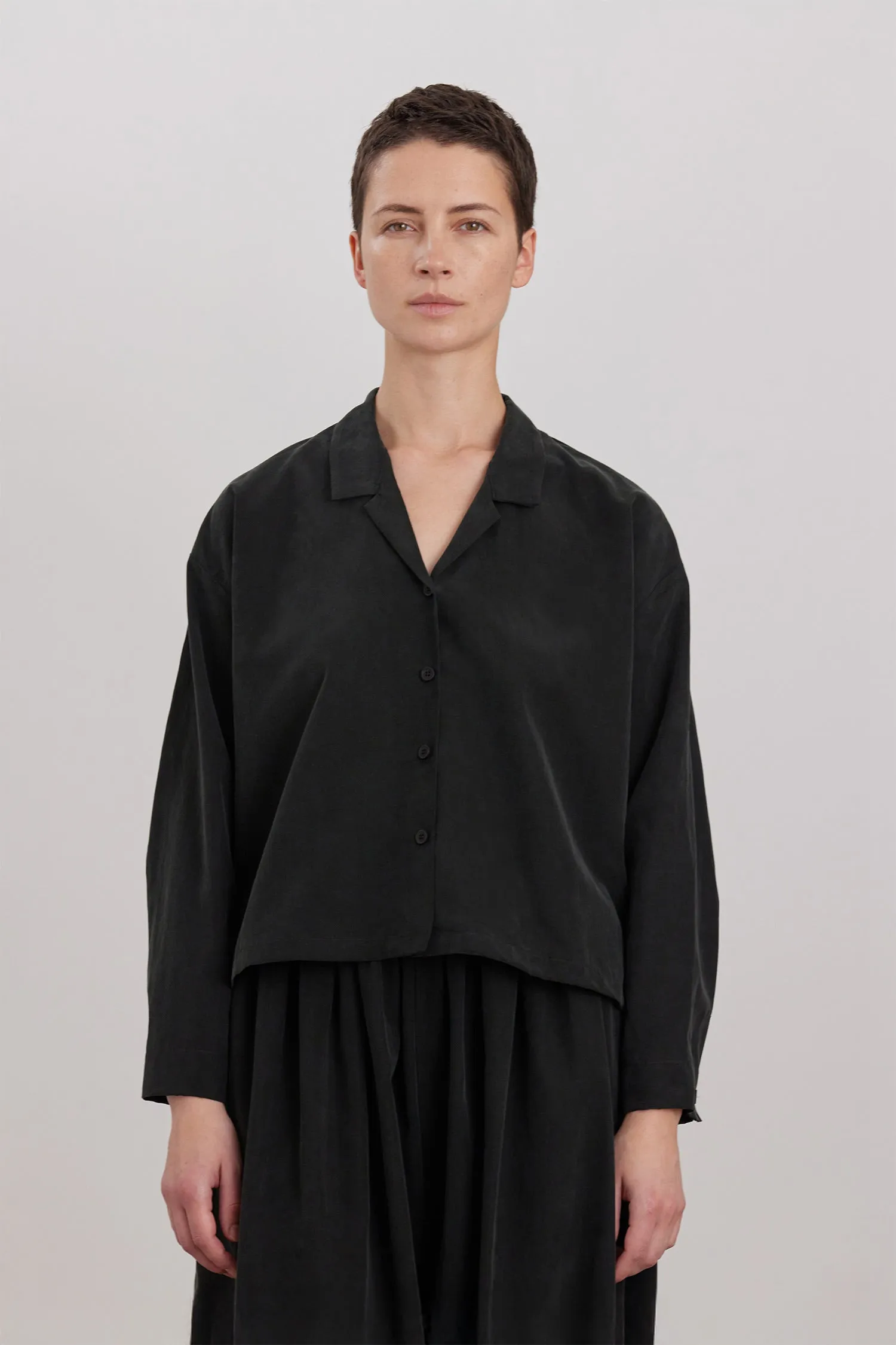 CROPPED L/S SHIRTS / BLACK sold by Black Crane