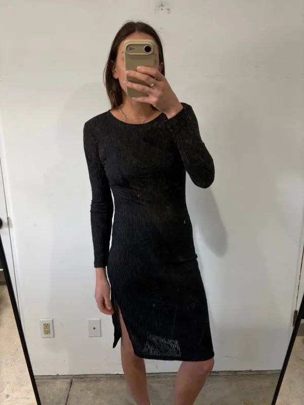 SAMPLE - FITTED LS DRESS WITH SLIT - BLACK FLOWER sold by Ali Golden