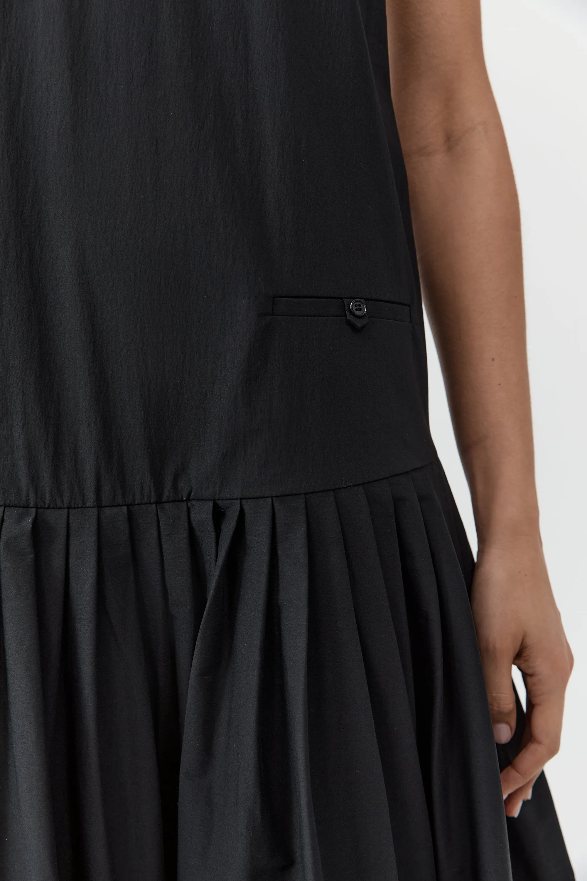 RELAXED PLEAT DRESS - BLACK sold by Ali Golden product image thumbnail 5