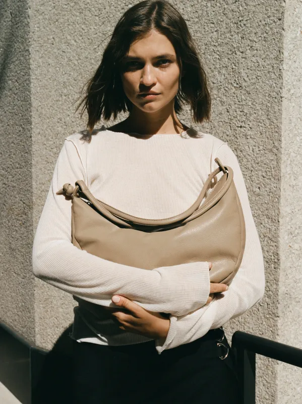 Large Bow SS25 made by Are Studio