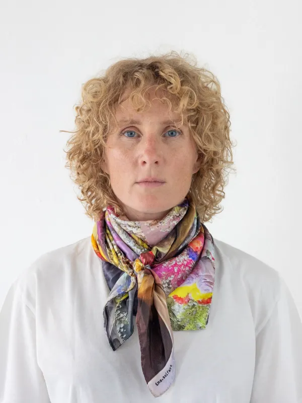 Scarf, flowers made by Ina.seifart